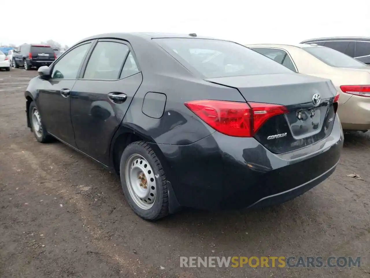 3 Photograph of a damaged car 2T1BURHE4KC217304 TOYOTA COROLLA 2019