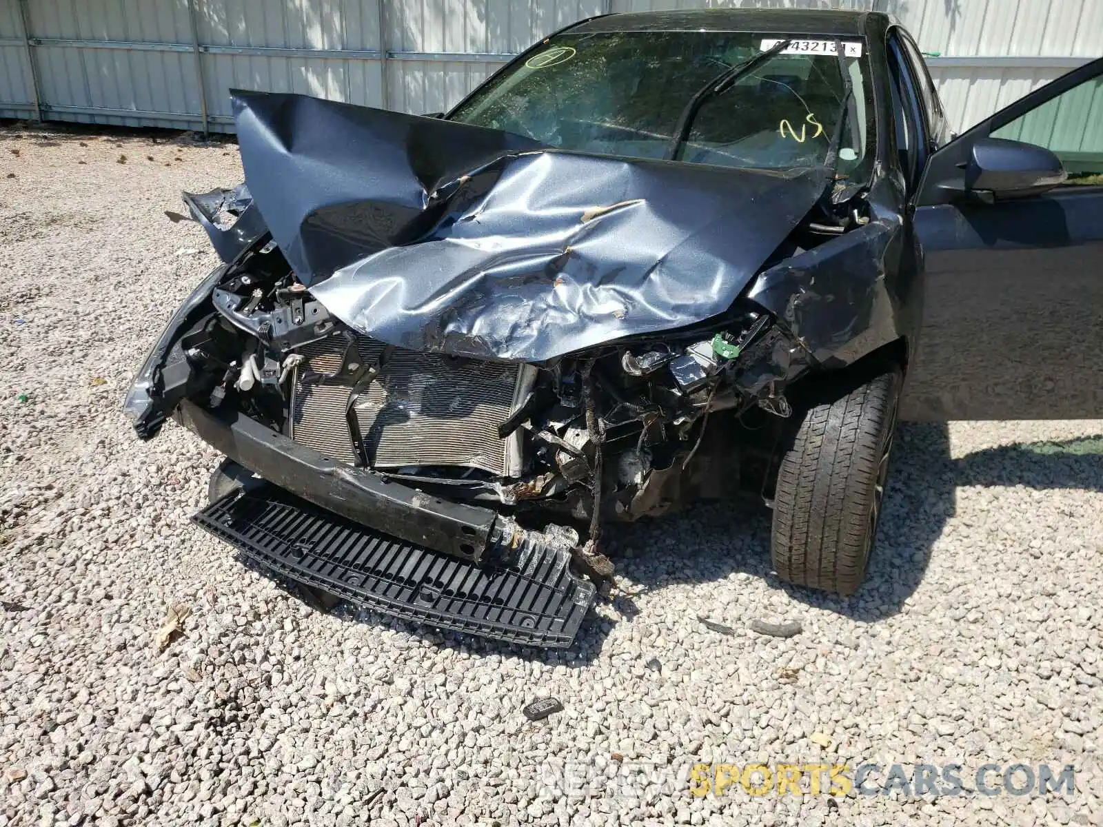 9 Photograph of a damaged car 2T1BURHE4KC219201 TOYOTA COROLLA 2019