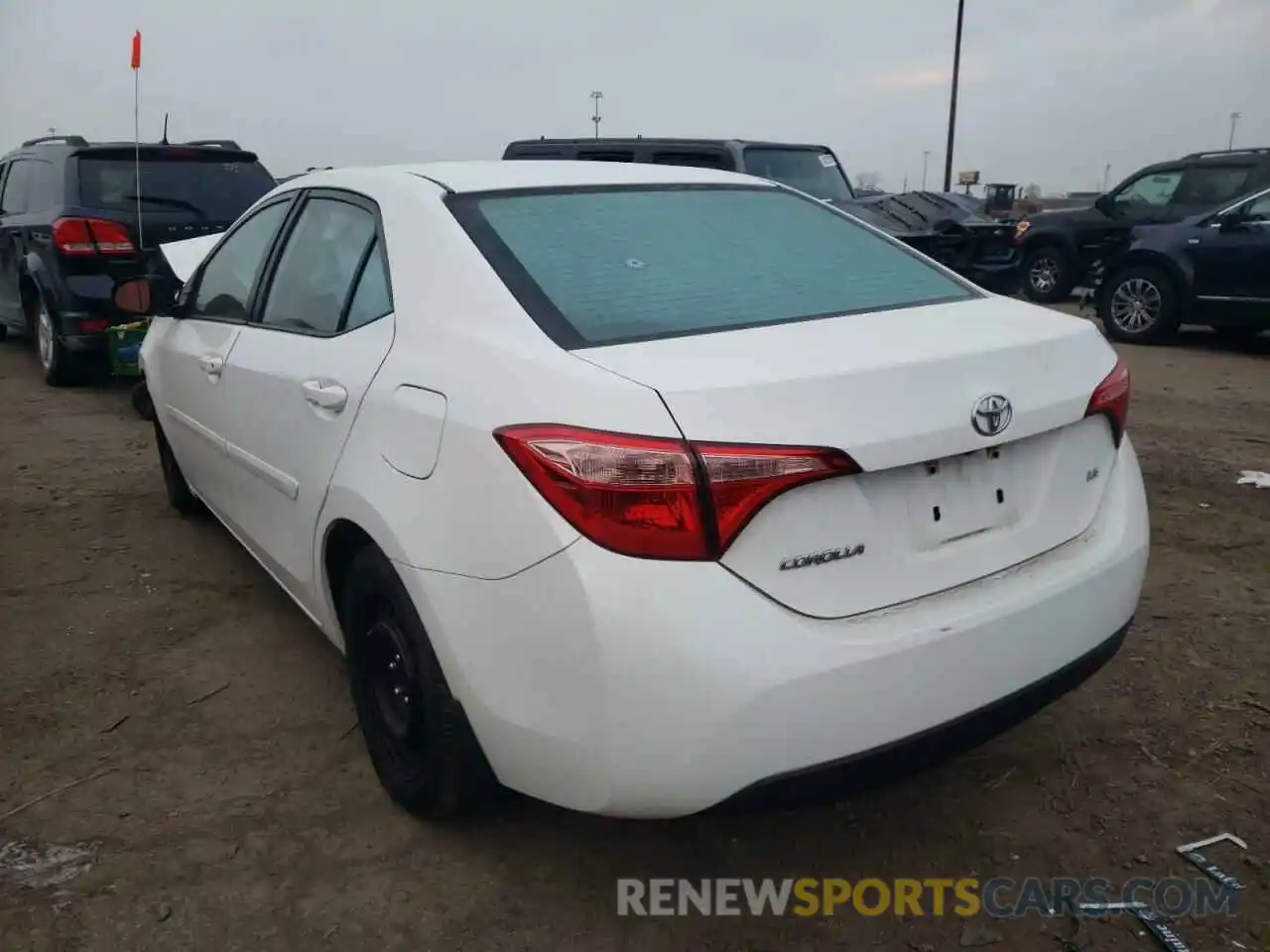 3 Photograph of a damaged car 2T1BURHE4KC219294 TOYOTA COROLLA 2019