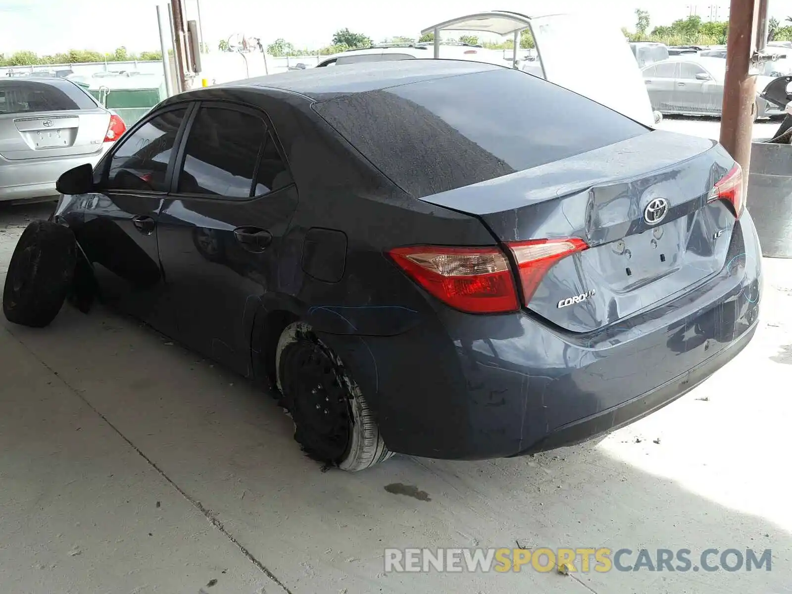 3 Photograph of a damaged car 2T1BURHE4KC219392 TOYOTA COROLLA 2019