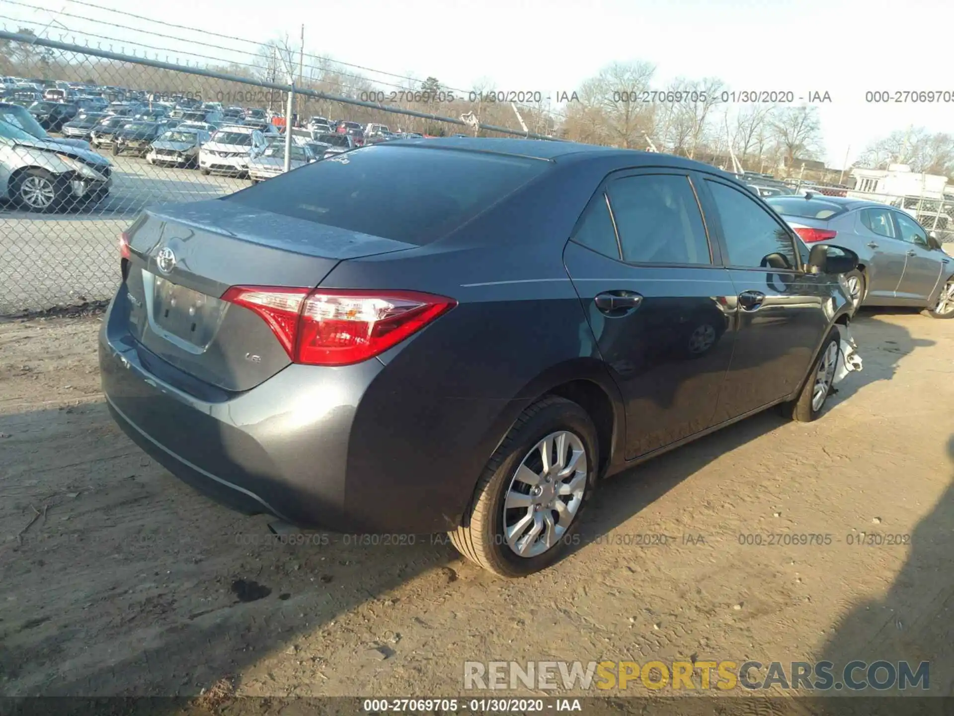 4 Photograph of a damaged car 2T1BURHE4KC220784 TOYOTA COROLLA 2019