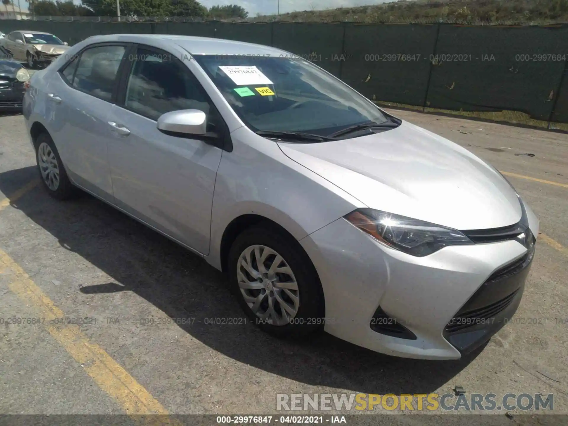 1 Photograph of a damaged car 2T1BURHE4KC221613 TOYOTA COROLLA 2019