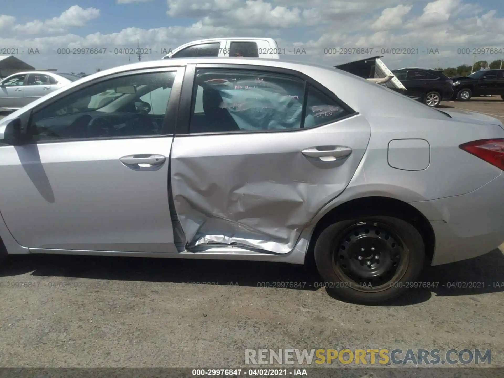 6 Photograph of a damaged car 2T1BURHE4KC221613 TOYOTA COROLLA 2019