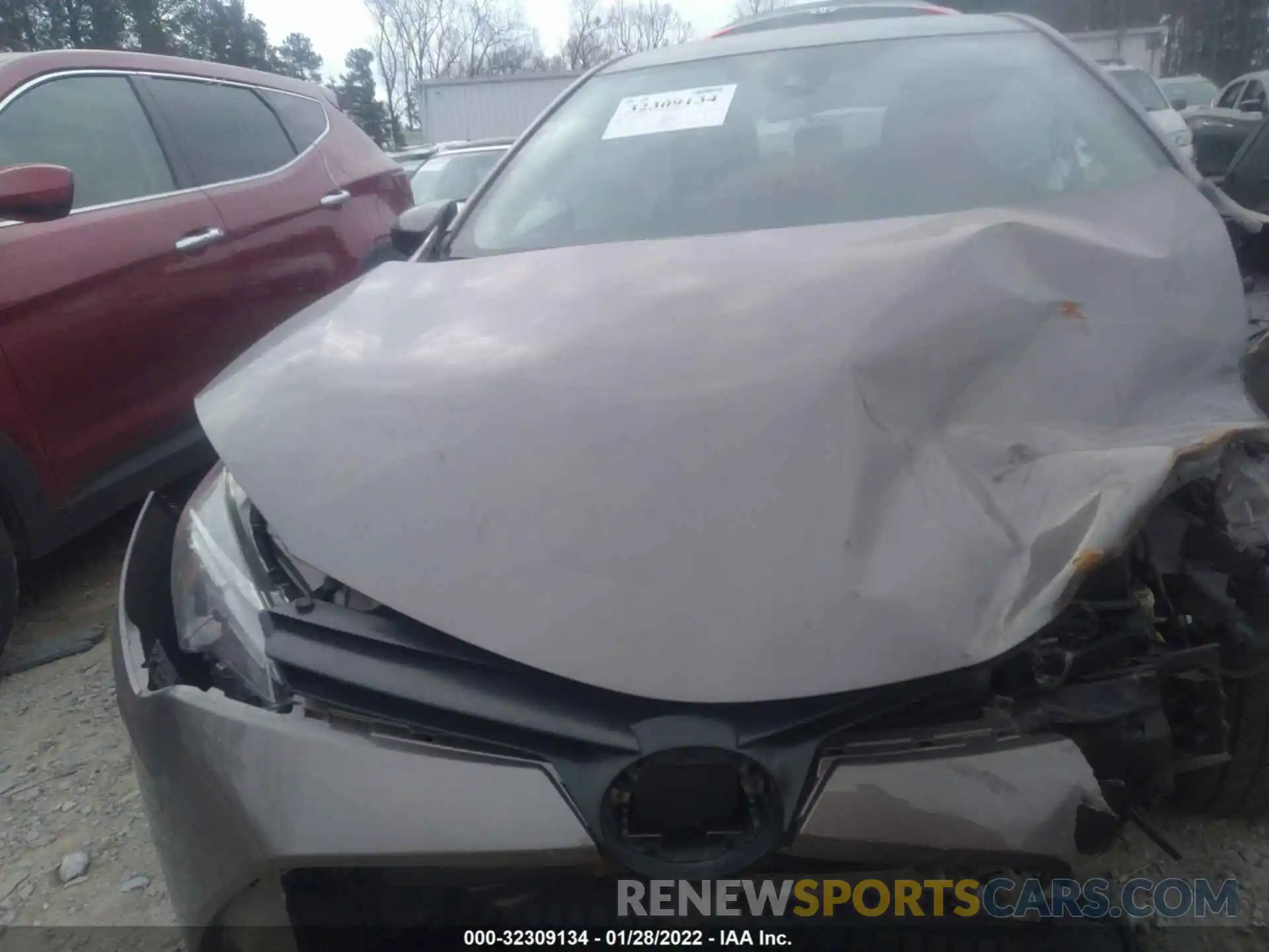 10 Photograph of a damaged car 2T1BURHE4KC221661 TOYOTA COROLLA 2019