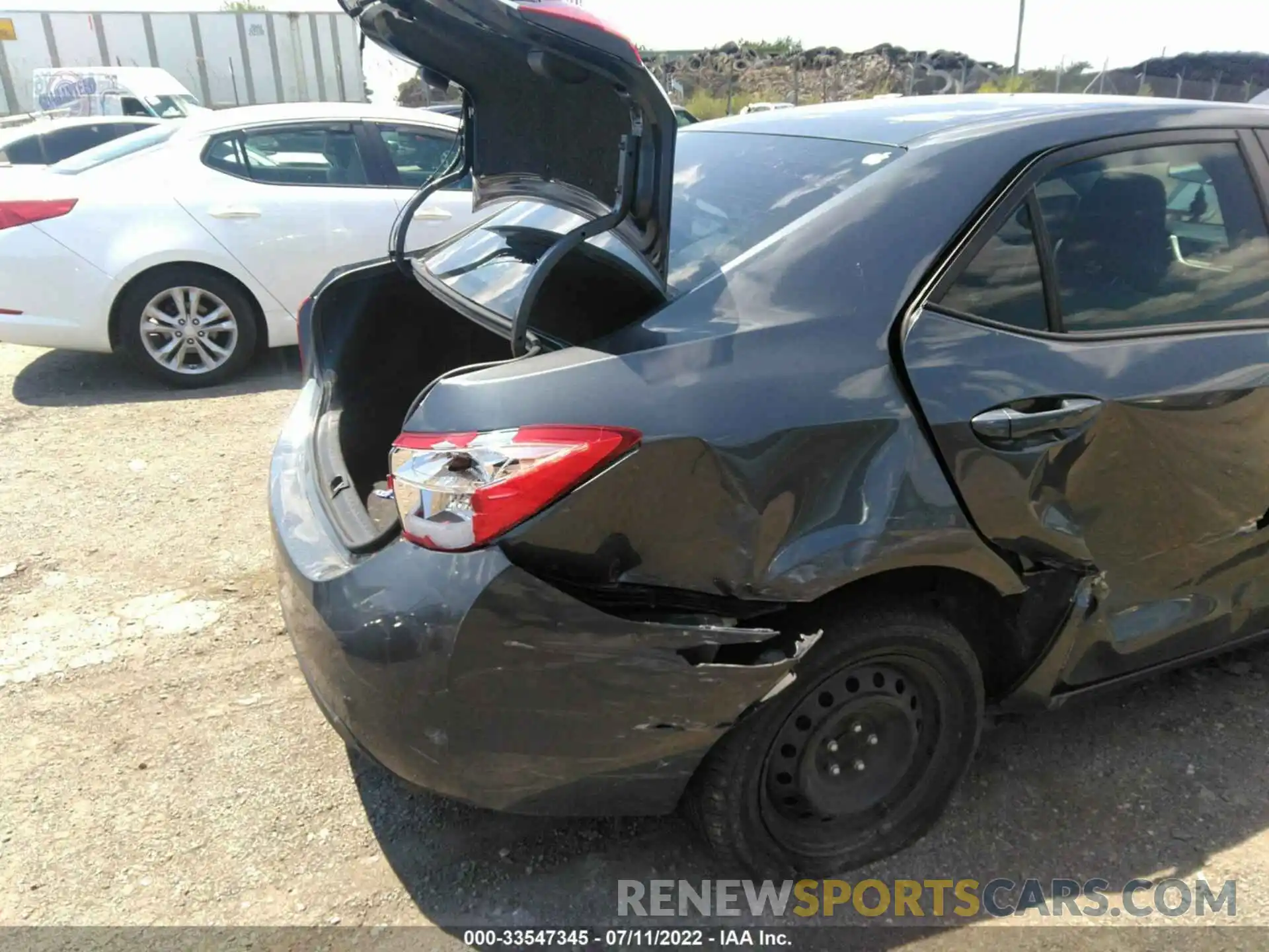 6 Photograph of a damaged car 2T1BURHE4KC222101 TOYOTA COROLLA 2019