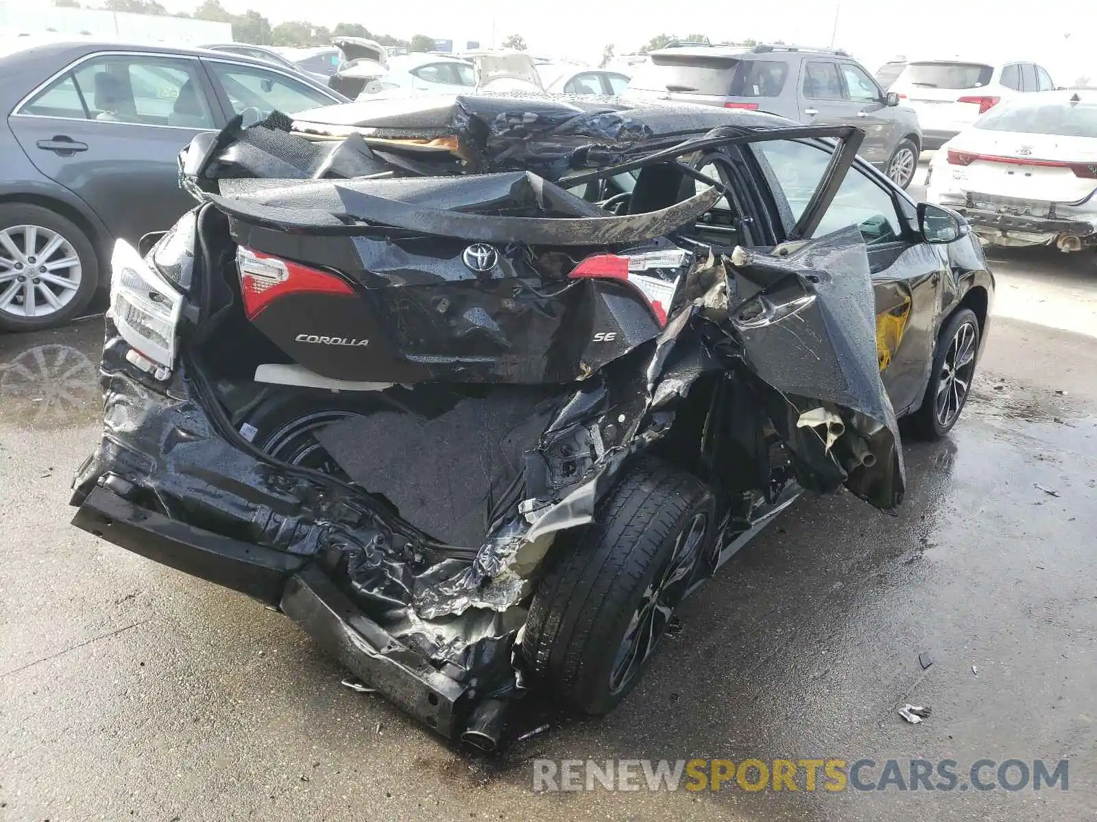 4 Photograph of a damaged car 2T1BURHE4KC222129 TOYOTA COROLLA 2019