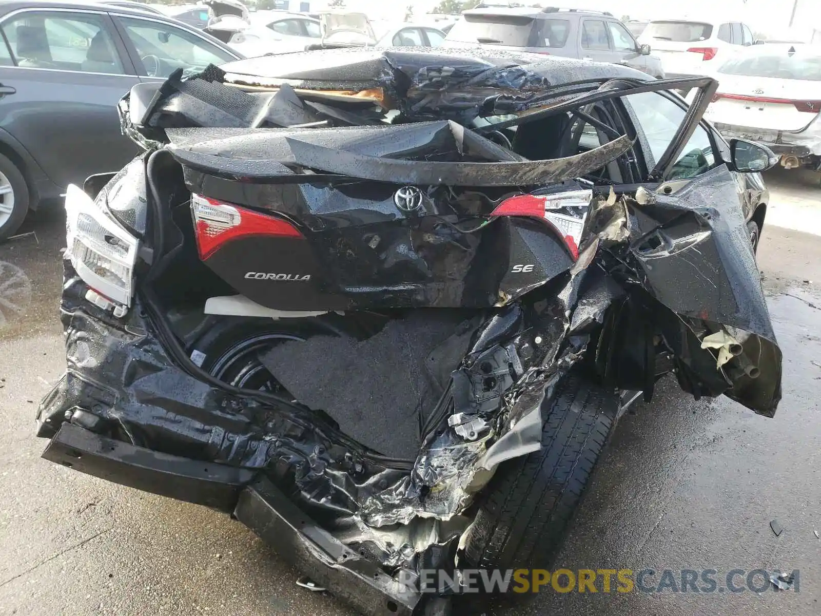 9 Photograph of a damaged car 2T1BURHE4KC222129 TOYOTA COROLLA 2019