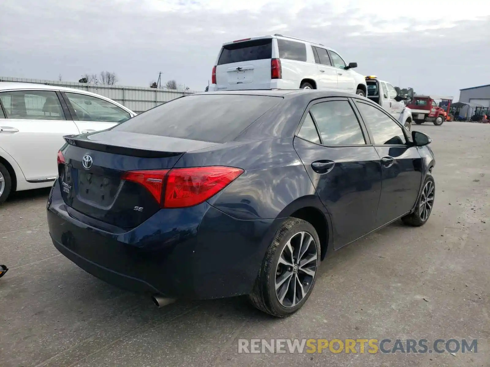 4 Photograph of a damaged car 2T1BURHE4KC223412 TOYOTA COROLLA 2019