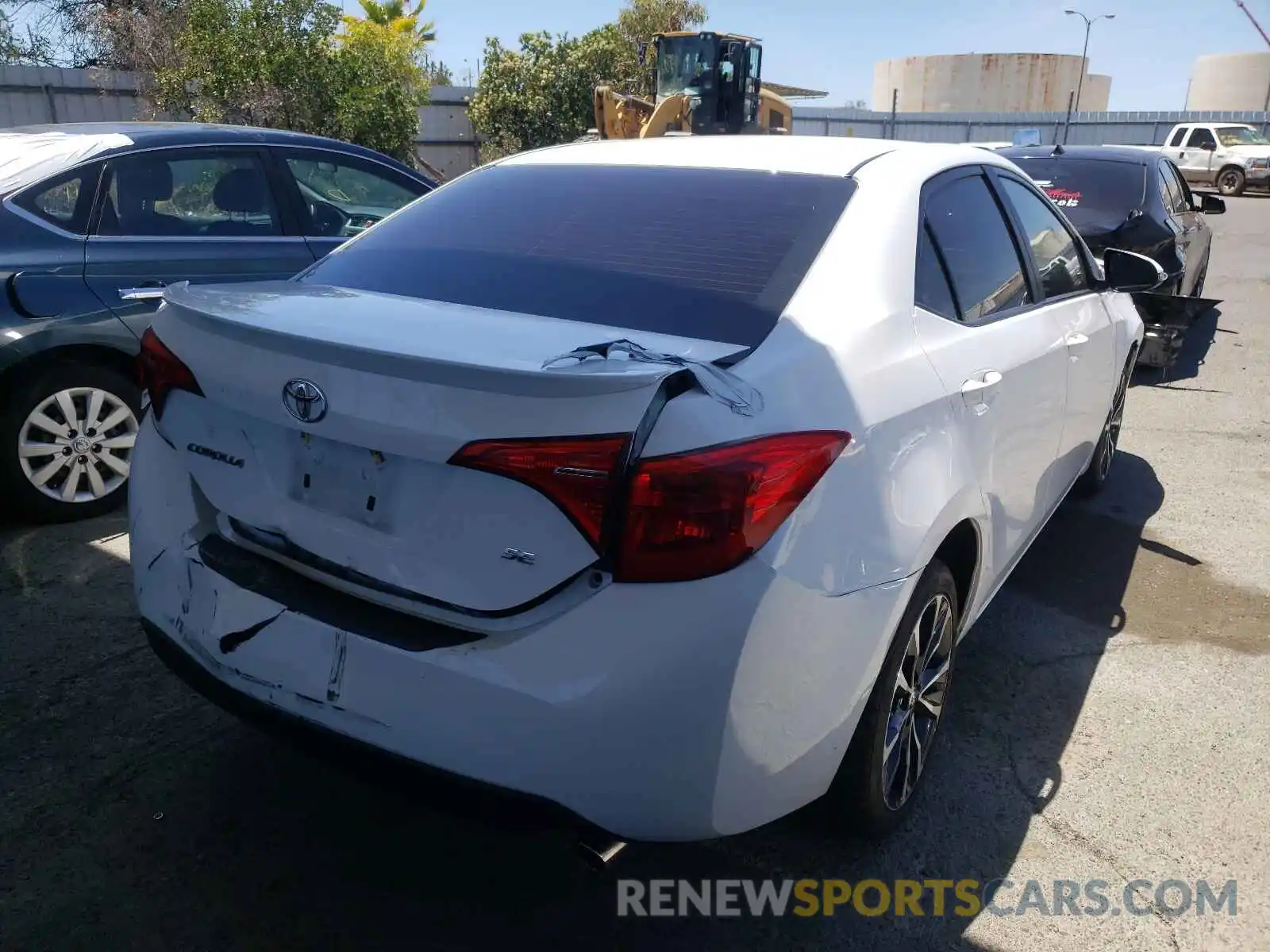 4 Photograph of a damaged car 2T1BURHE4KC224429 TOYOTA COROLLA 2019