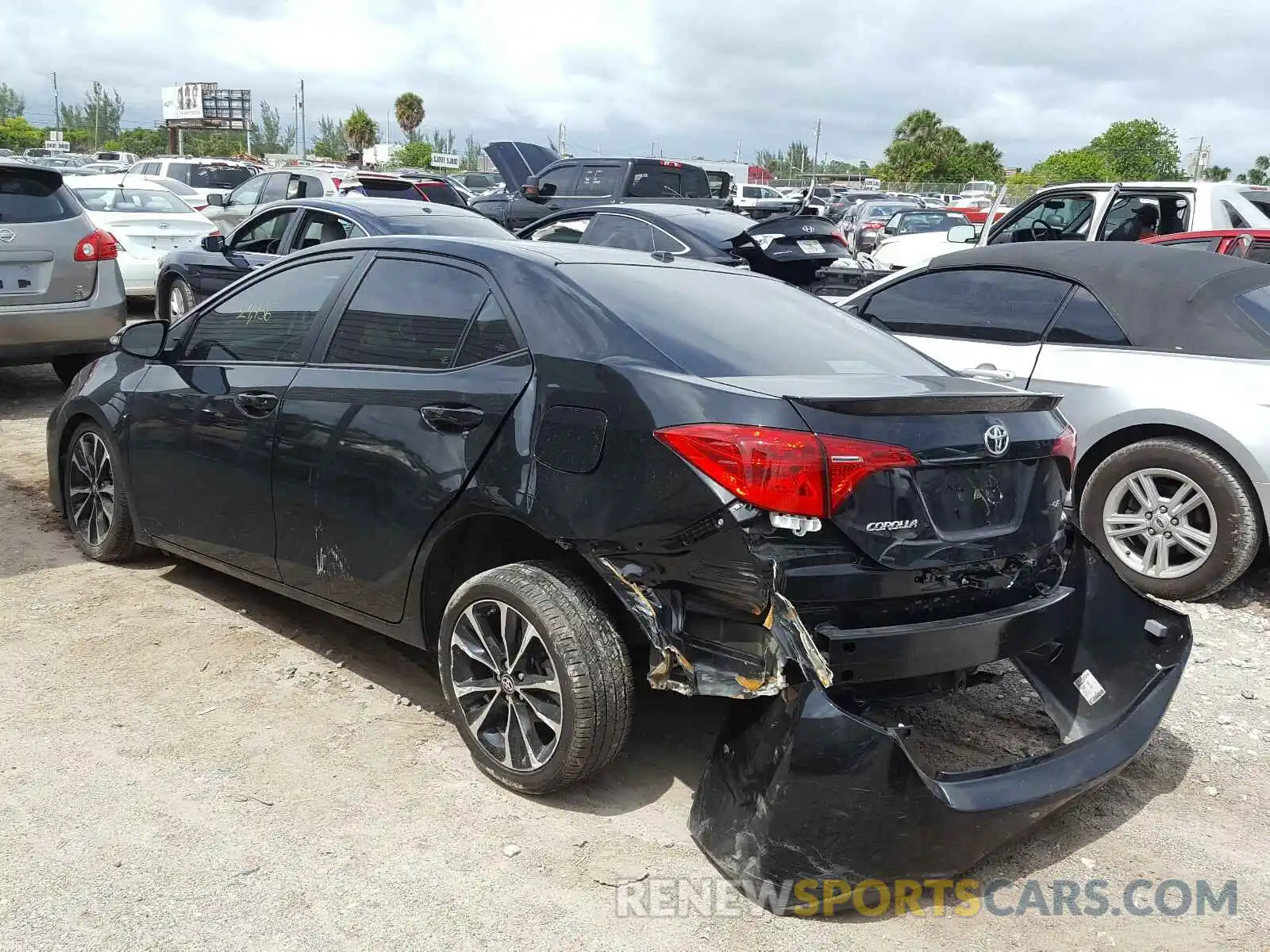 3 Photograph of a damaged car 2T1BURHE4KC225001 TOYOTA COROLLA 2019