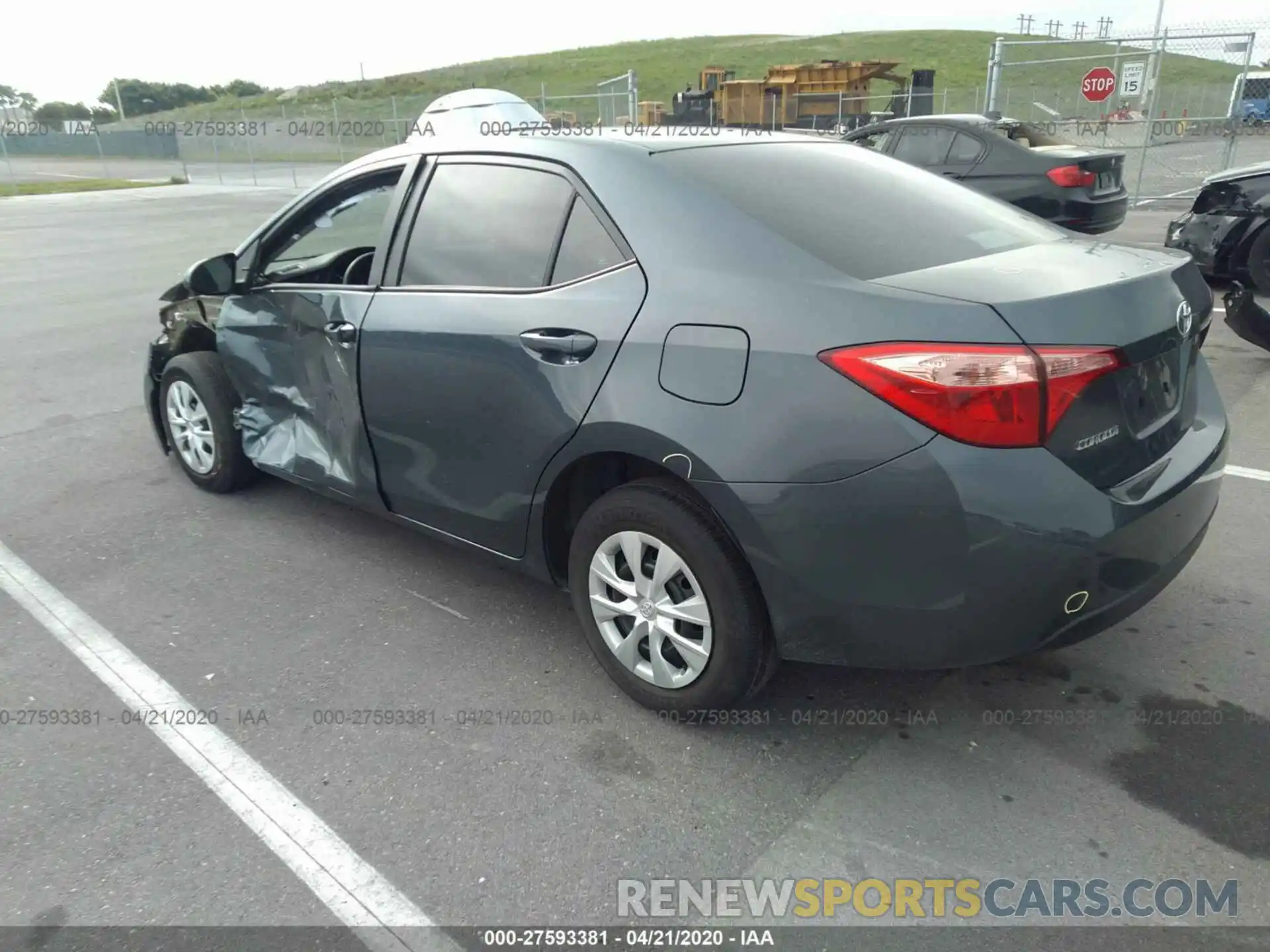 3 Photograph of a damaged car 2T1BURHE4KC226374 TOYOTA COROLLA 2019