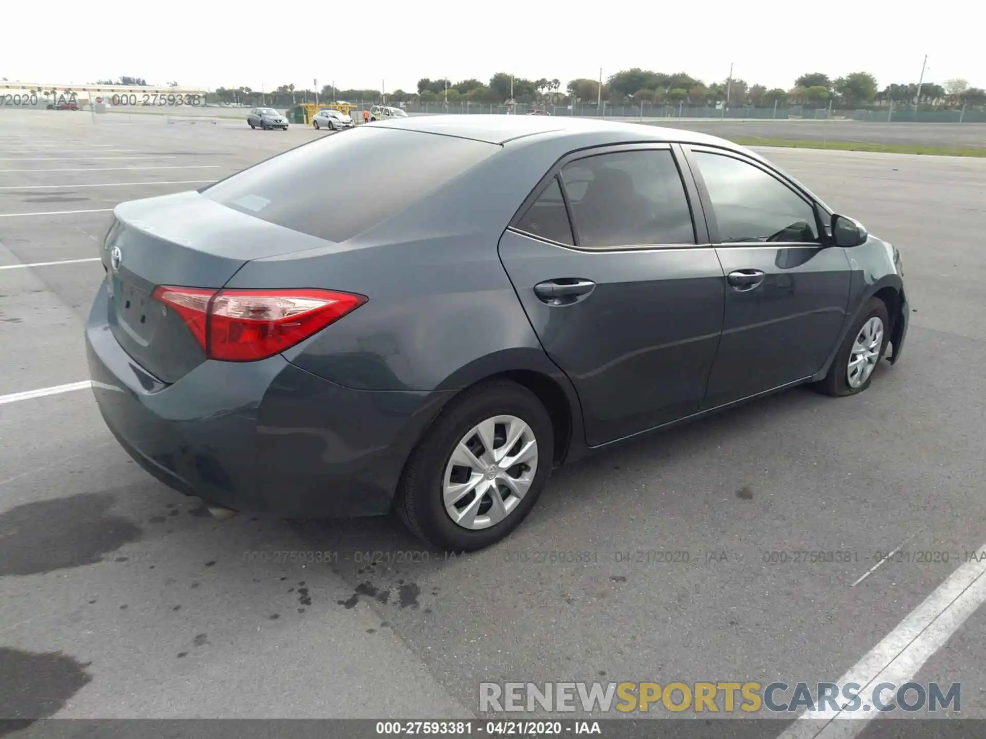 4 Photograph of a damaged car 2T1BURHE4KC226374 TOYOTA COROLLA 2019