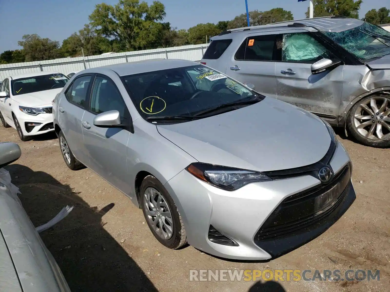 1 Photograph of a damaged car 2T1BURHE4KC226875 TOYOTA COROLLA 2019