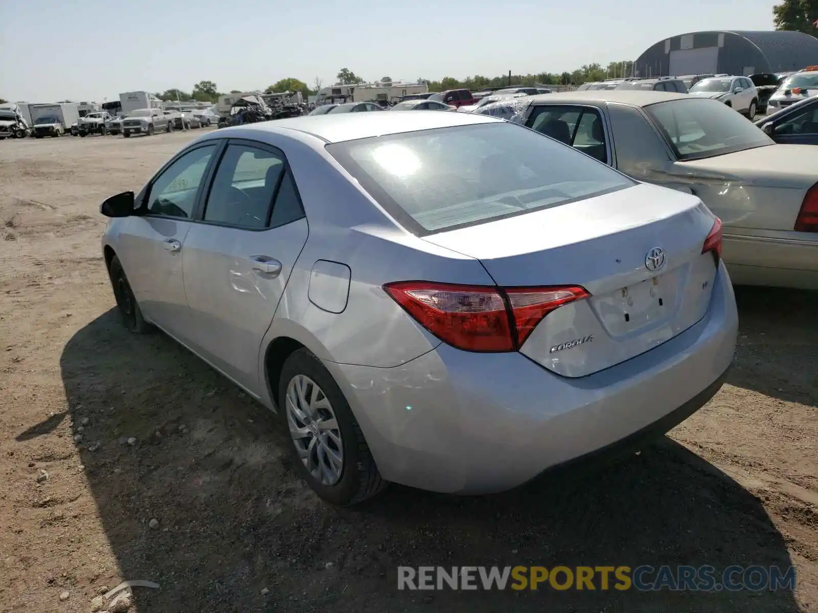 3 Photograph of a damaged car 2T1BURHE4KC226875 TOYOTA COROLLA 2019