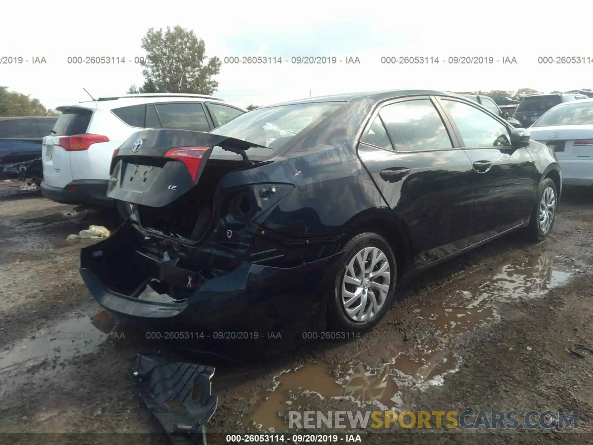 4 Photograph of a damaged car 2T1BURHE4KC227203 TOYOTA COROLLA 2019