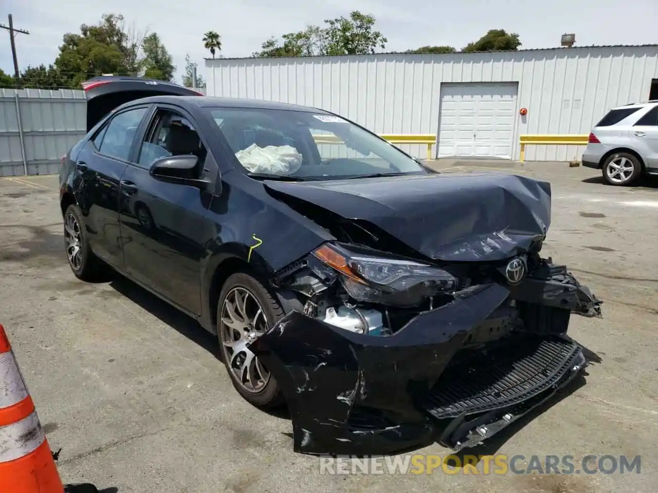 1 Photograph of a damaged car 2T1BURHE4KC227489 TOYOTA COROLLA 2019