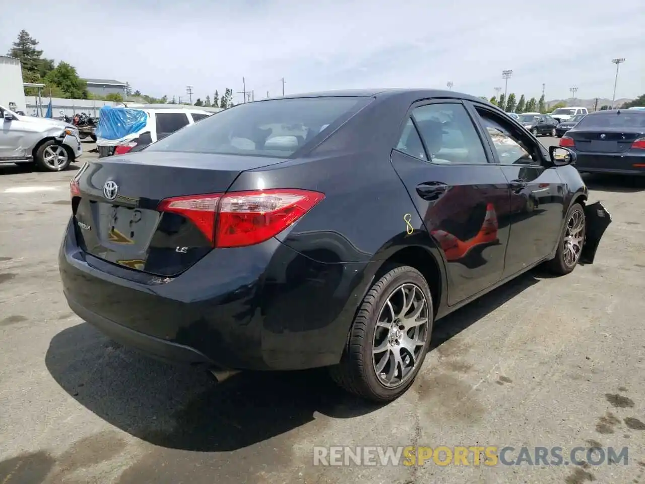 4 Photograph of a damaged car 2T1BURHE4KC227489 TOYOTA COROLLA 2019