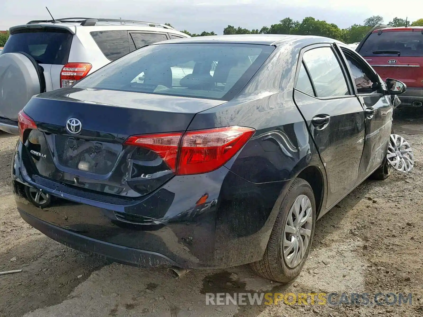 4 Photograph of a damaged car 2T1BURHE4KC228044 TOYOTA COROLLA 2019