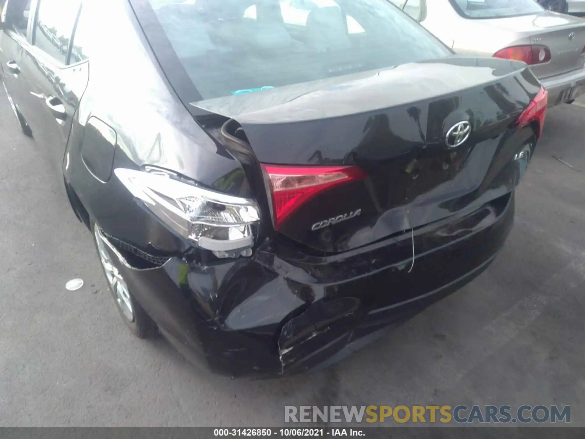 6 Photograph of a damaged car 2T1BURHE4KC228108 TOYOTA COROLLA 2019