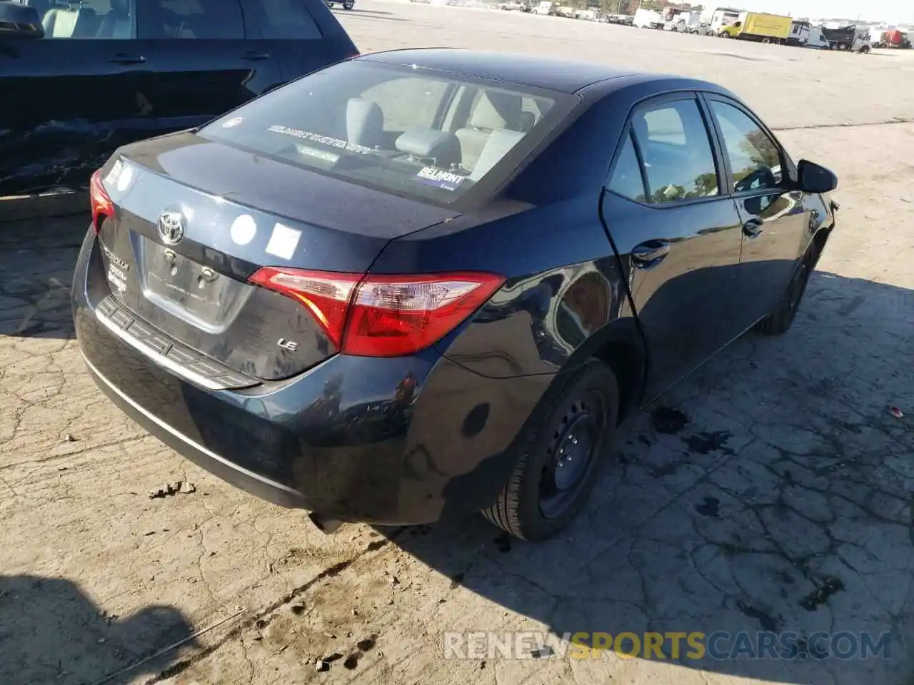 4 Photograph of a damaged car 2T1BURHE4KC228237 TOYOTA COROLLA 2019