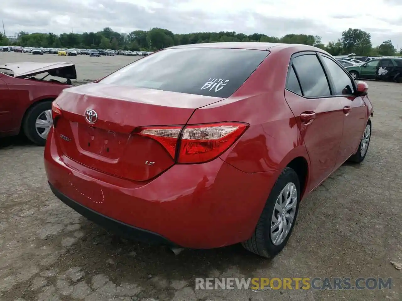 4 Photograph of a damaged car 2T1BURHE4KC228643 TOYOTA COROLLA 2019