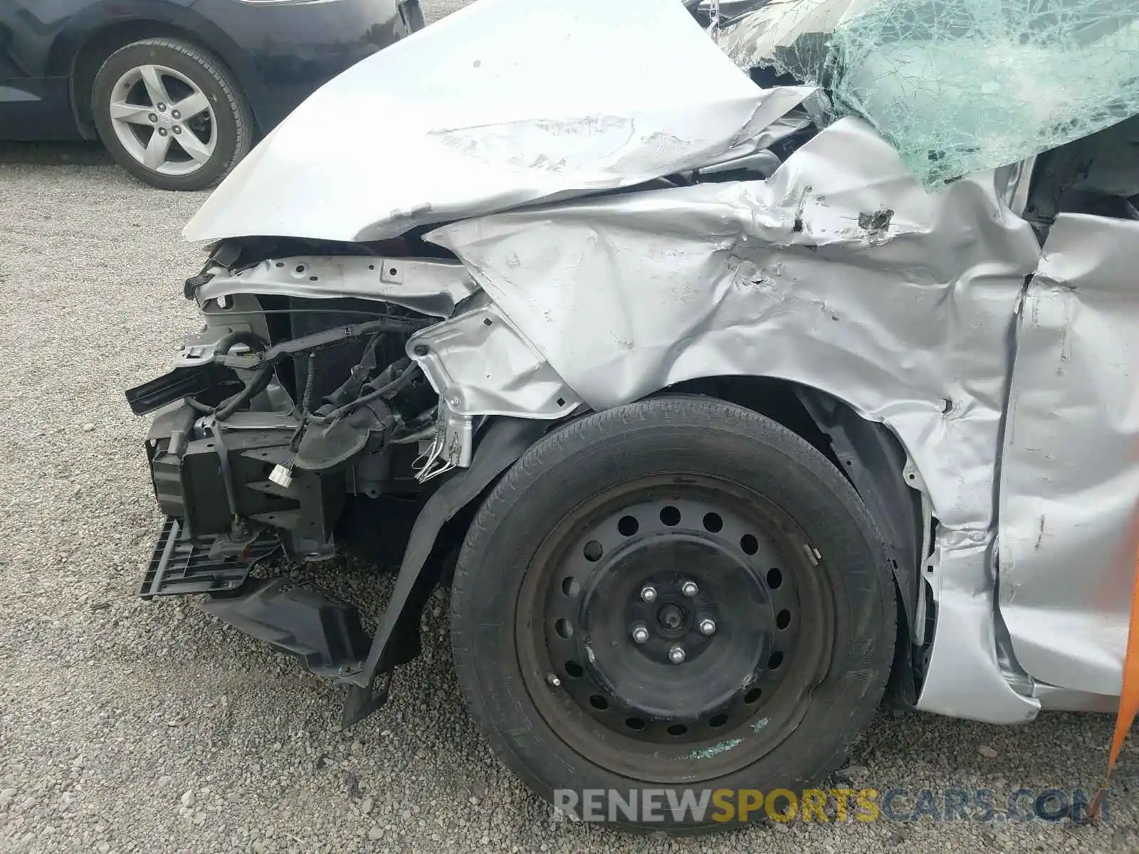 10 Photograph of a damaged car 2T1BURHE4KC230411 TOYOTA COROLLA 2019