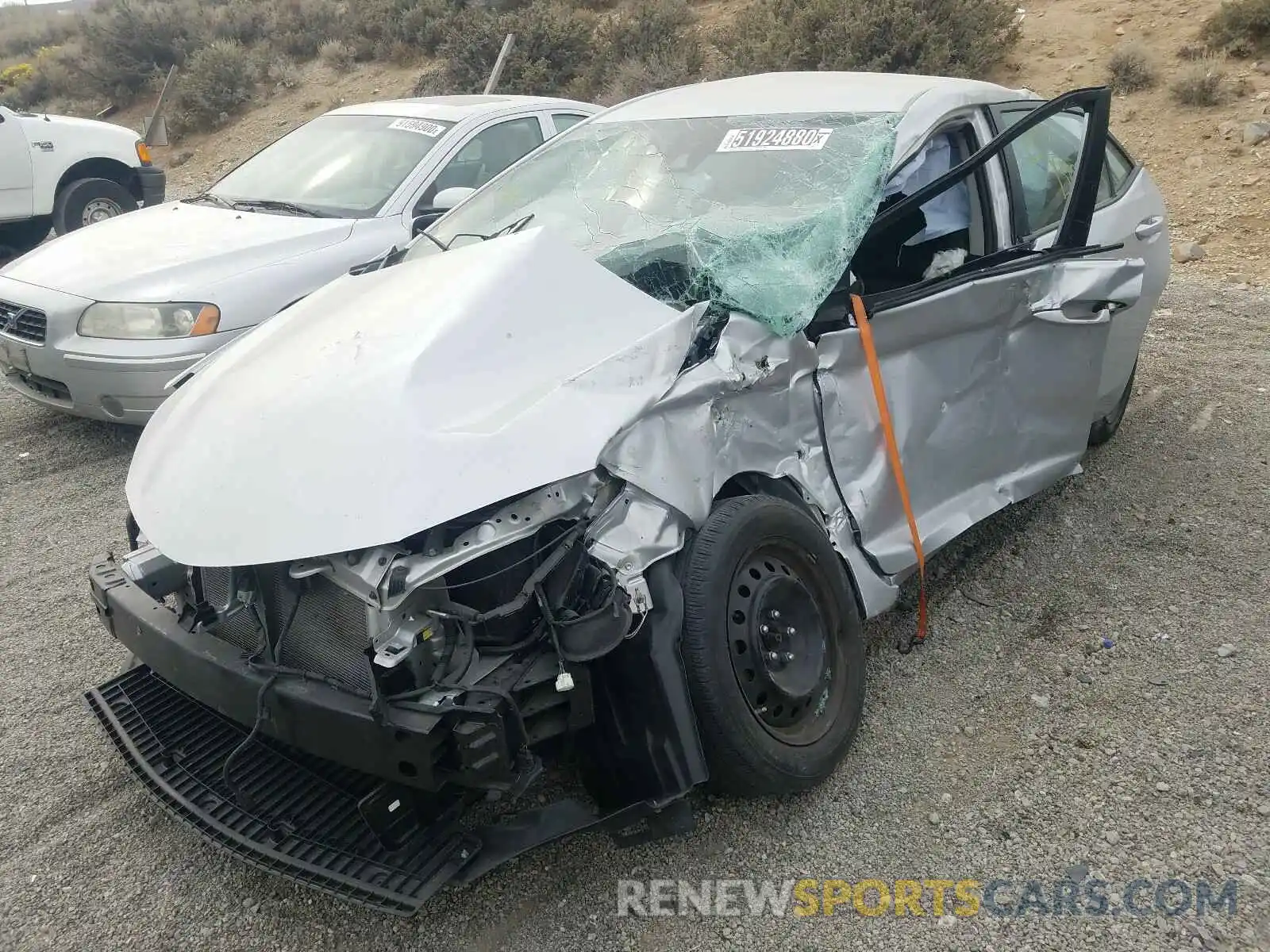 2 Photograph of a damaged car 2T1BURHE4KC230411 TOYOTA COROLLA 2019