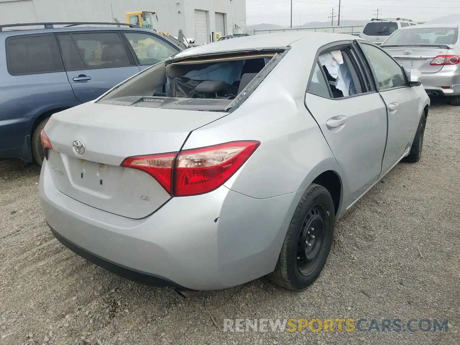 4 Photograph of a damaged car 2T1BURHE4KC230411 TOYOTA COROLLA 2019