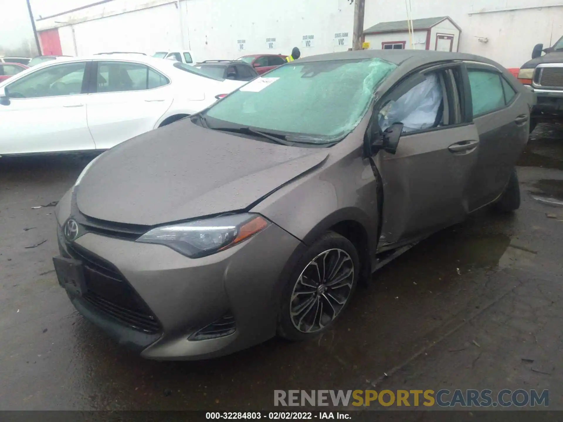 2 Photograph of a damaged car 2T1BURHE4KC231879 TOYOTA COROLLA 2019