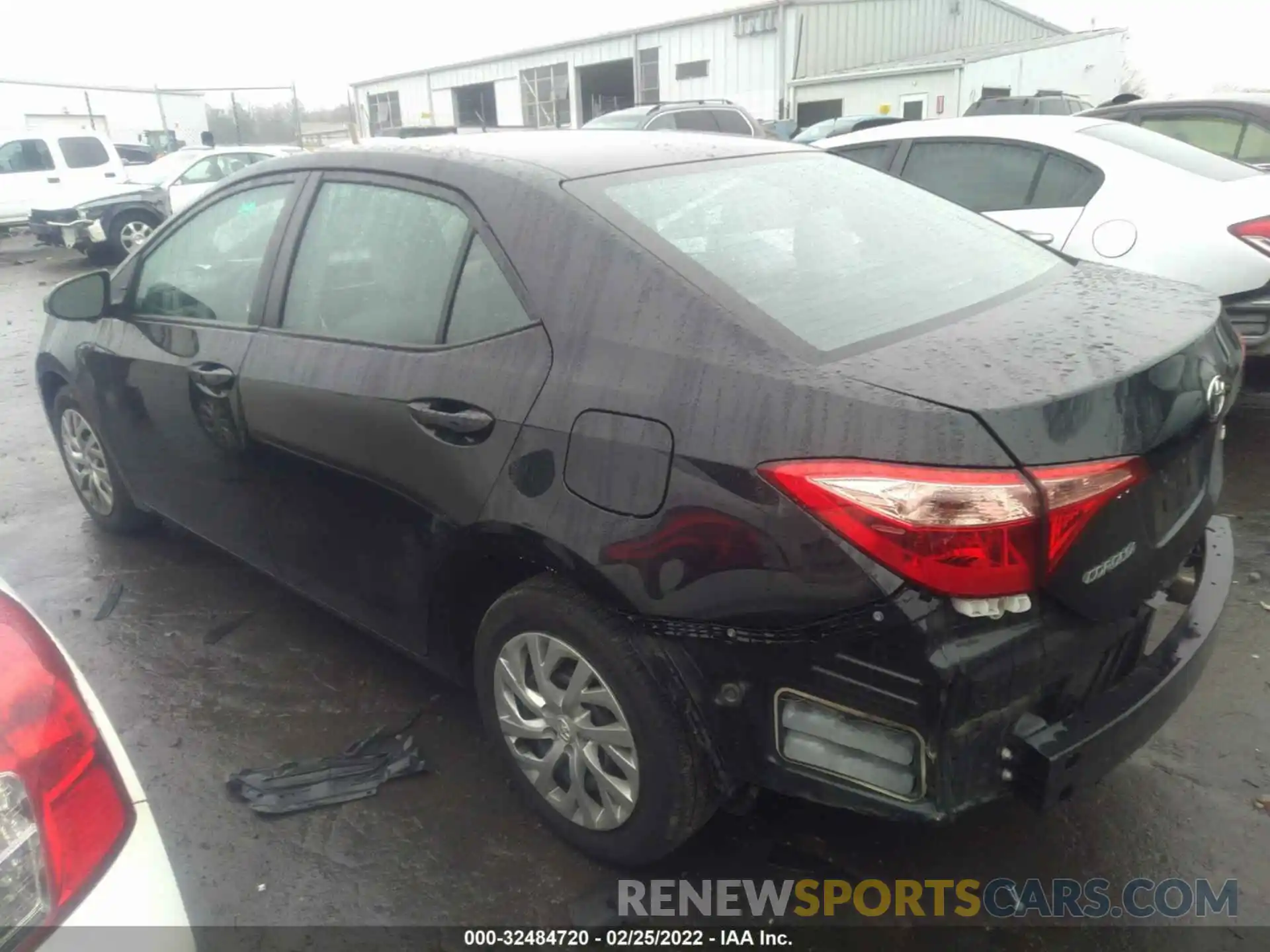 3 Photograph of a damaged car 2T1BURHE4KC232286 TOYOTA COROLLA 2019