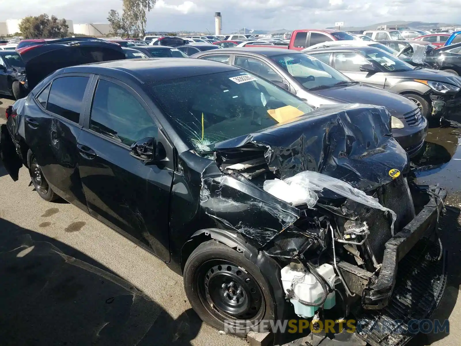 1 Photograph of a damaged car 2T1BURHE4KC232496 TOYOTA COROLLA 2019