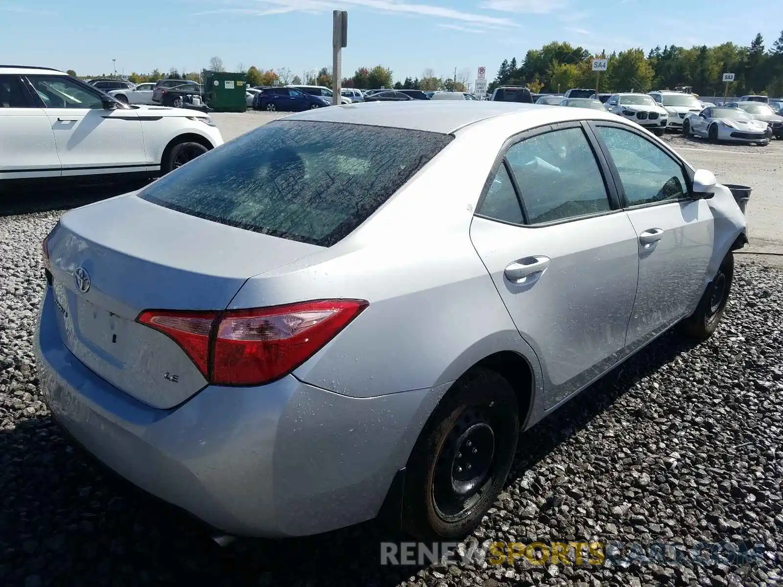 4 Photograph of a damaged car 2T1BURHE4KC232742 TOYOTA COROLLA 2019