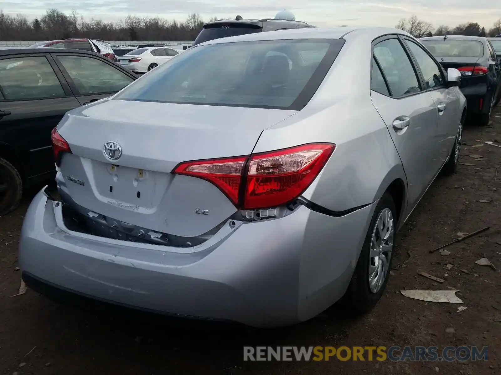 4 Photograph of a damaged car 2T1BURHE4KC233521 TOYOTA COROLLA 2019