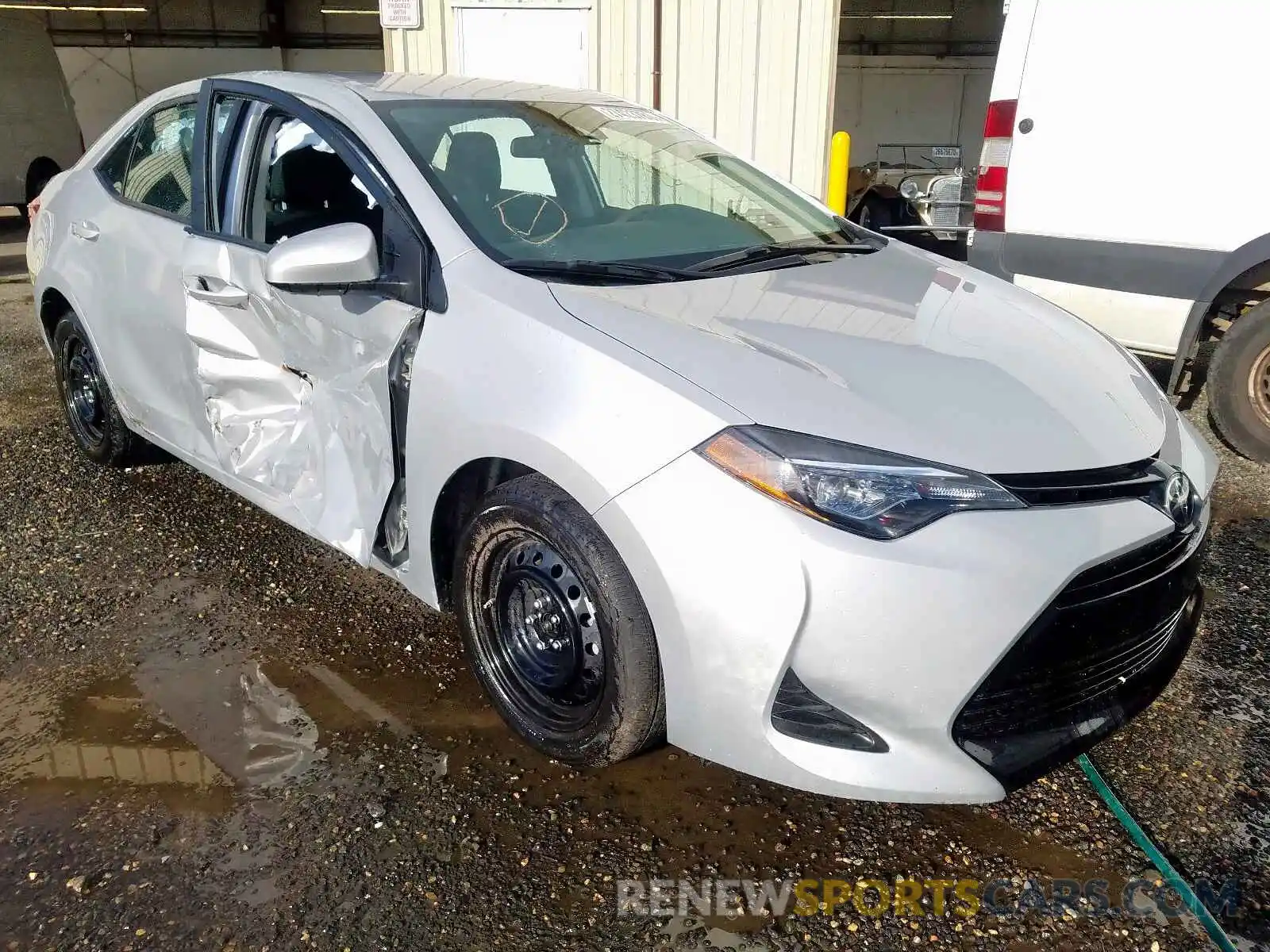 1 Photograph of a damaged car 2T1BURHE4KC233745 TOYOTA COROLLA 2019