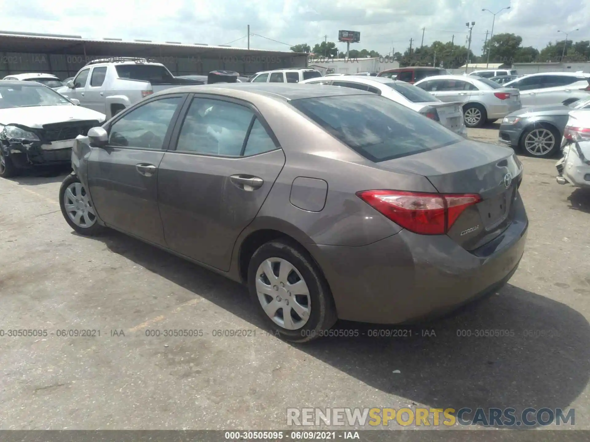 3 Photograph of a damaged car 2T1BURHE4KC234622 TOYOTA COROLLA 2019