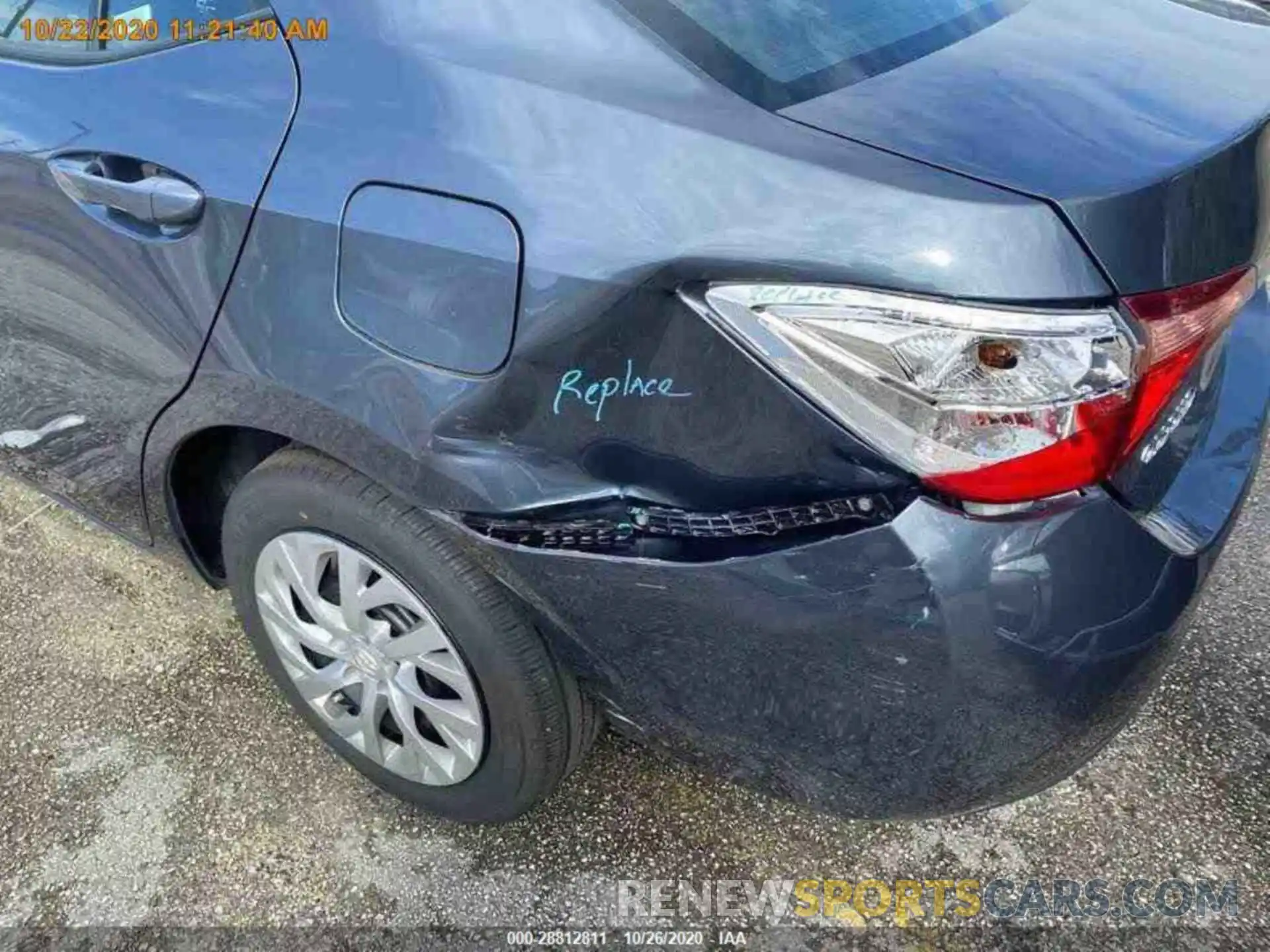 13 Photograph of a damaged car 2T1BURHE4KC235057 TOYOTA COROLLA 2019