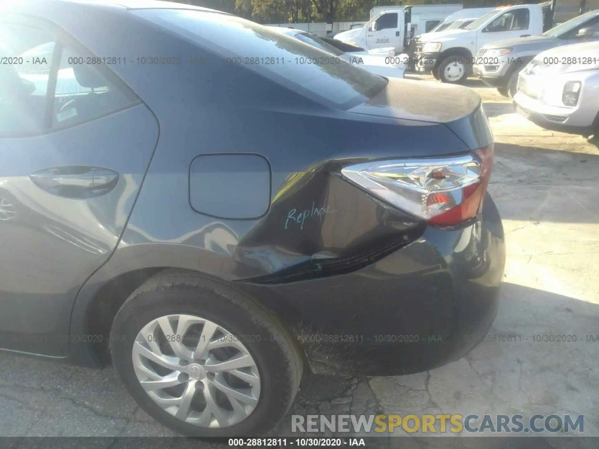 6 Photograph of a damaged car 2T1BURHE4KC235057 TOYOTA COROLLA 2019