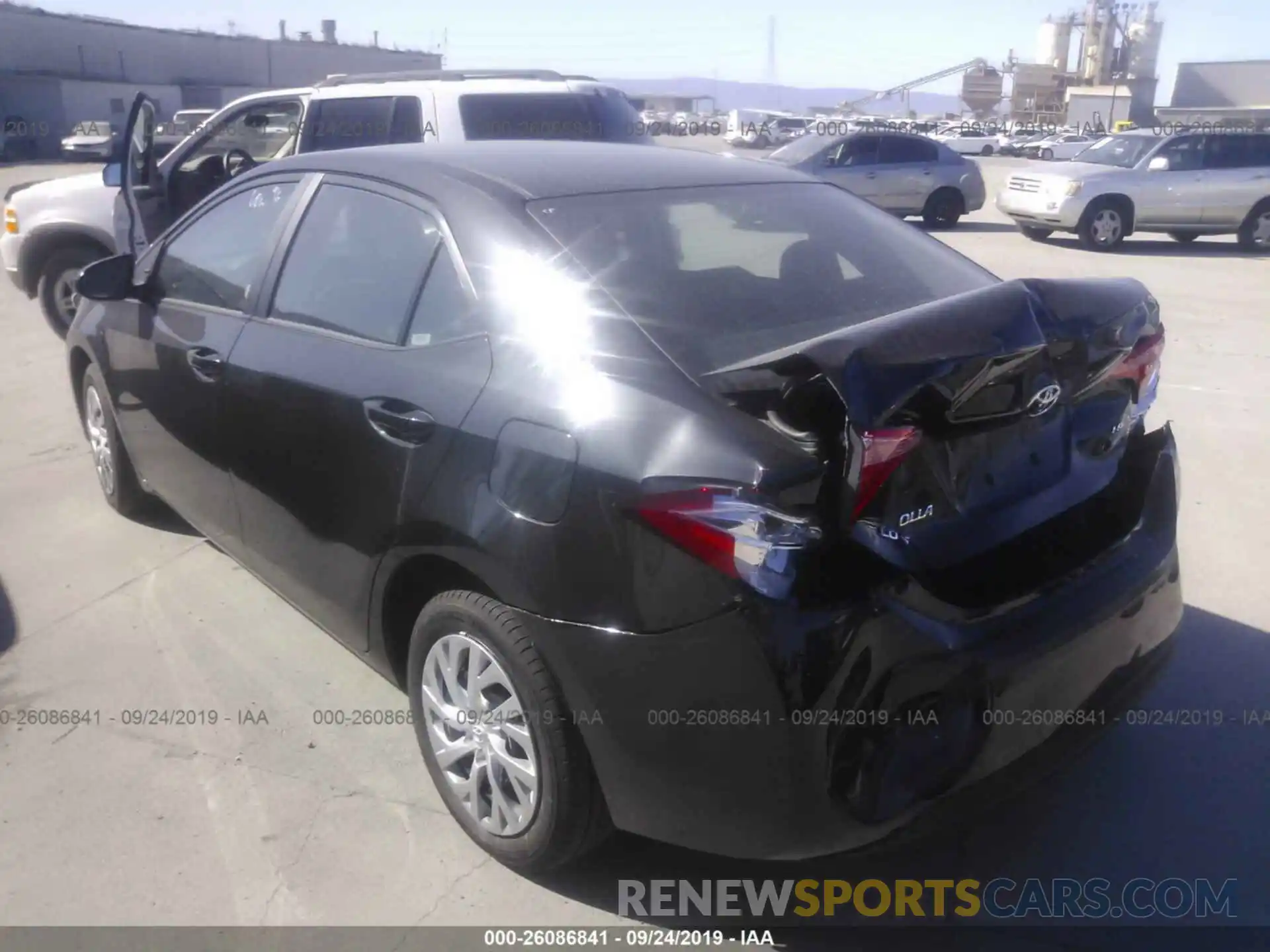 3 Photograph of a damaged car 2T1BURHE4KC235284 TOYOTA COROLLA 2019