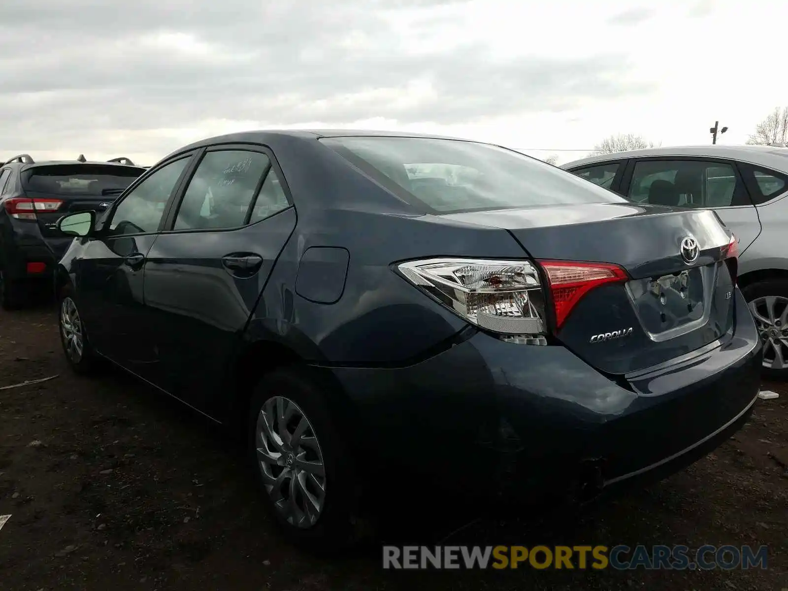 3 Photograph of a damaged car 2T1BURHE4KC235415 TOYOTA COROLLA 2019