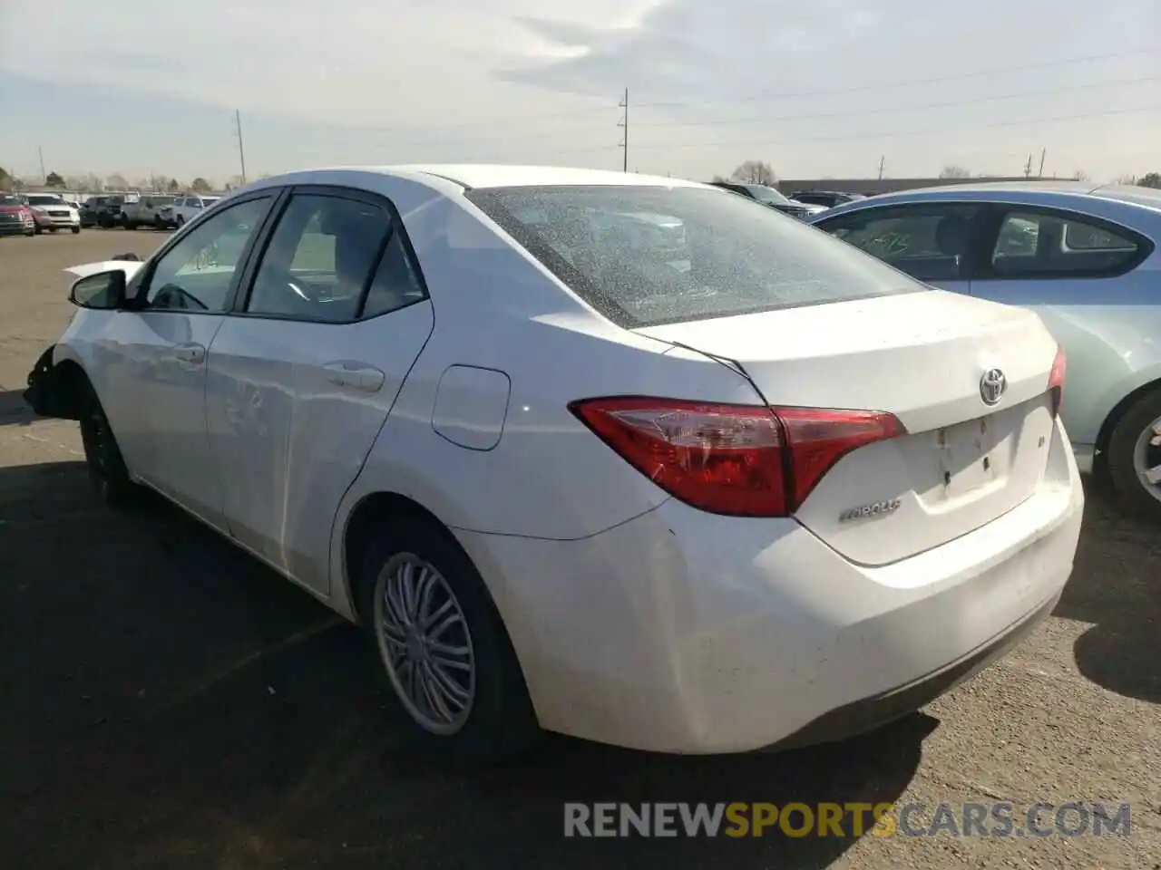 3 Photograph of a damaged car 2T1BURHE4KC236239 TOYOTA COROLLA 2019