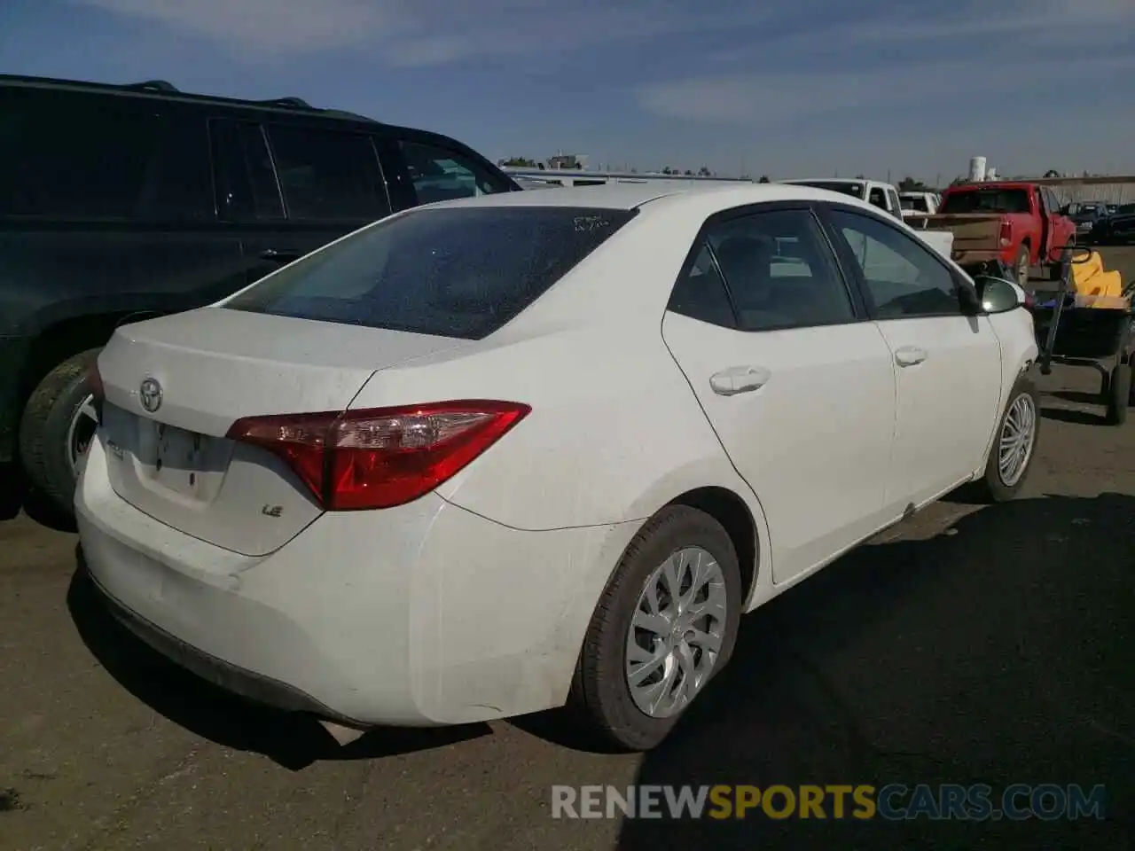 4 Photograph of a damaged car 2T1BURHE4KC236239 TOYOTA COROLLA 2019