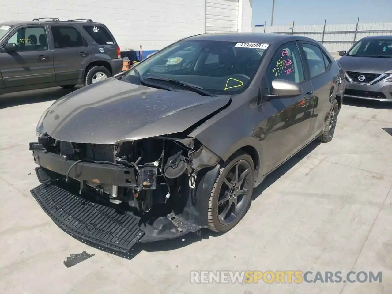 2 Photograph of a damaged car 2T1BURHE4KC236760 TOYOTA COROLLA 2019