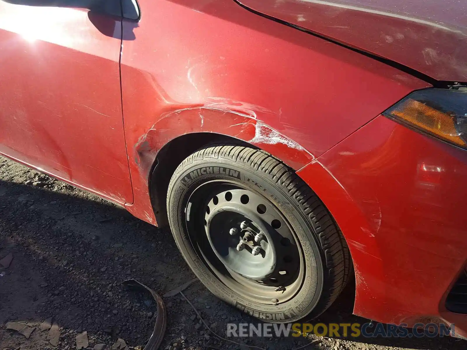 9 Photograph of a damaged car 2T1BURHE4KC237388 TOYOTA COROLLA 2019