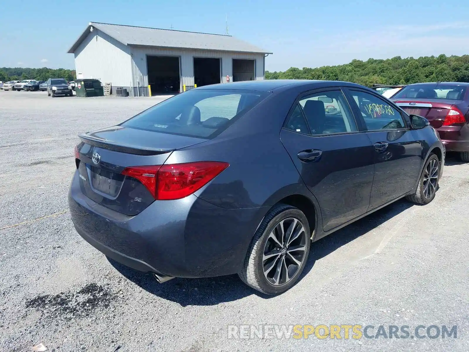 4 Photograph of a damaged car 2T1BURHE4KC237410 TOYOTA COROLLA 2019