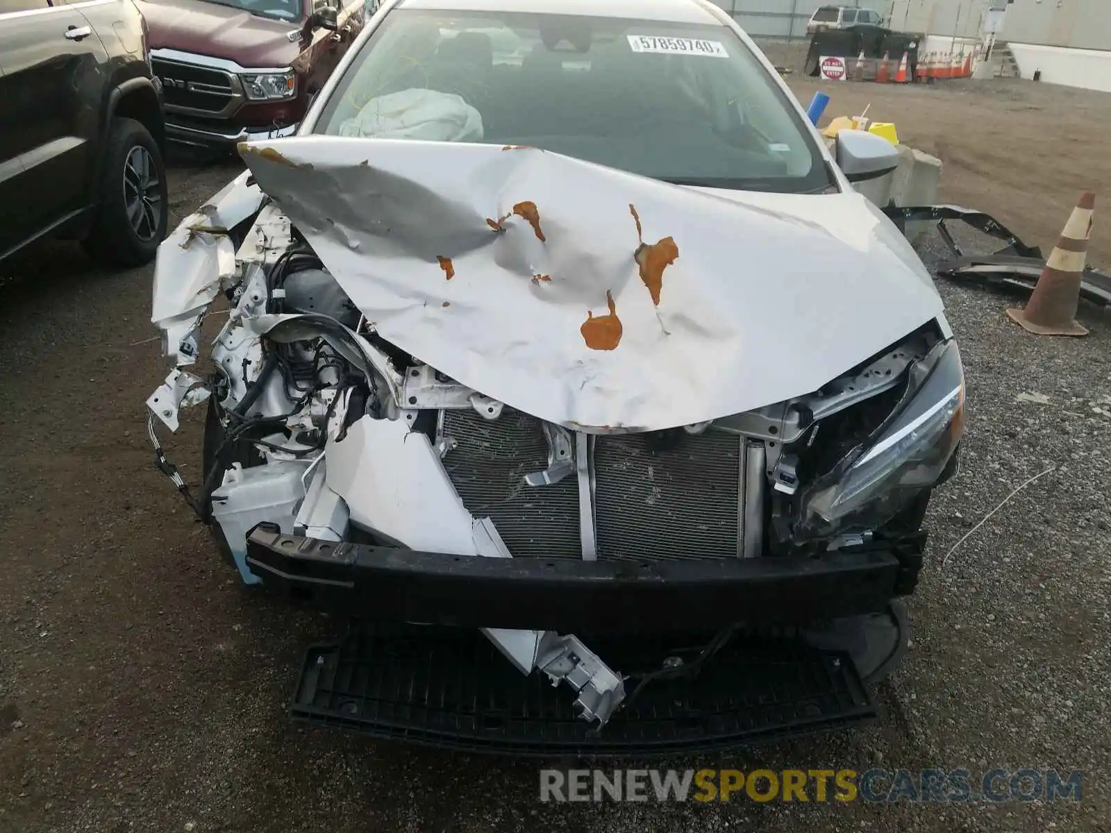 9 Photograph of a damaged car 2T1BURHE4KC237438 TOYOTA COROLLA 2019