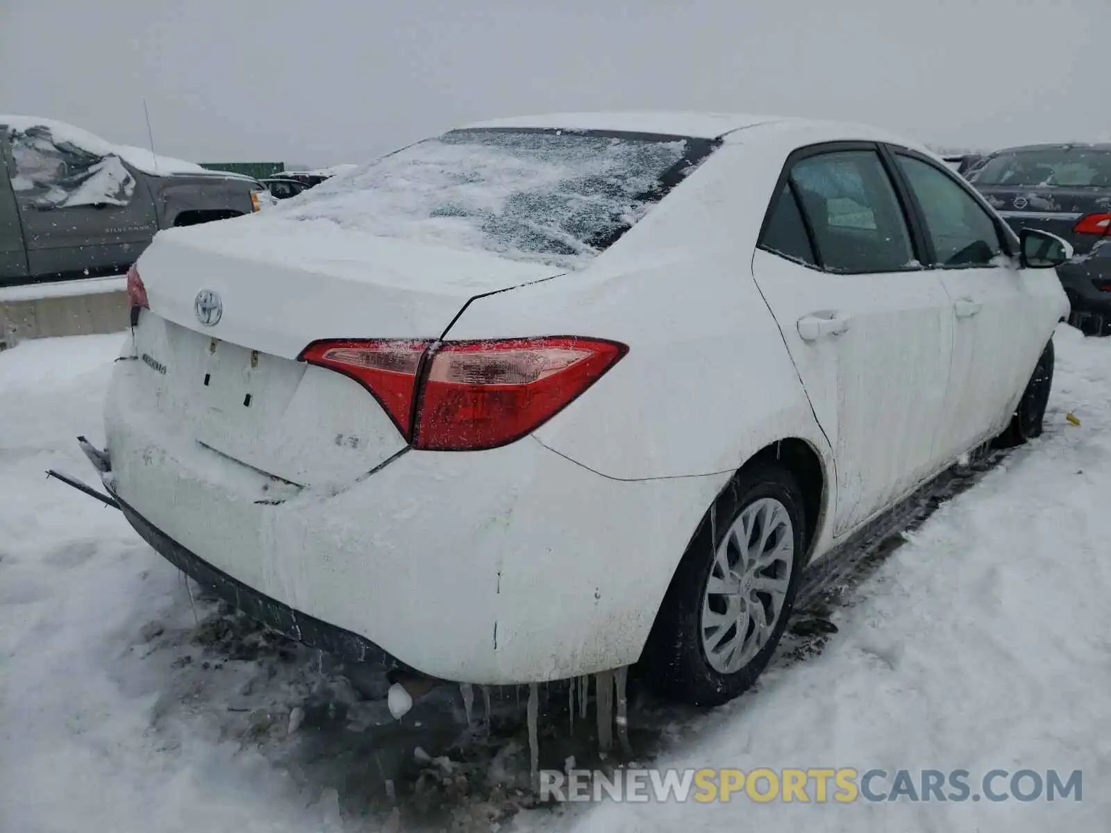 4 Photograph of a damaged car 2T1BURHE4KC237682 TOYOTA COROLLA 2019