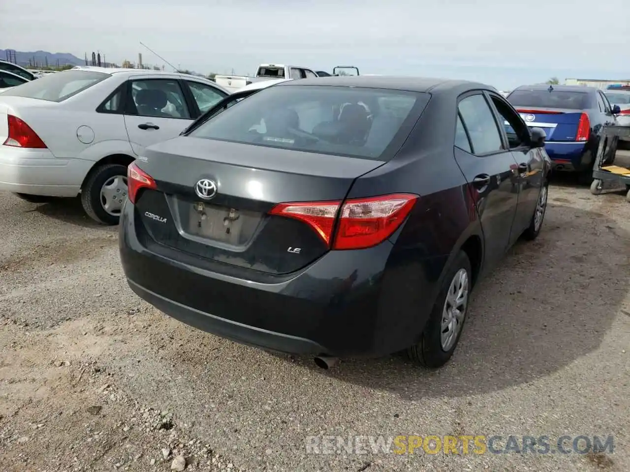 4 Photograph of a damaged car 2T1BURHE4KC237794 TOYOTA COROLLA 2019