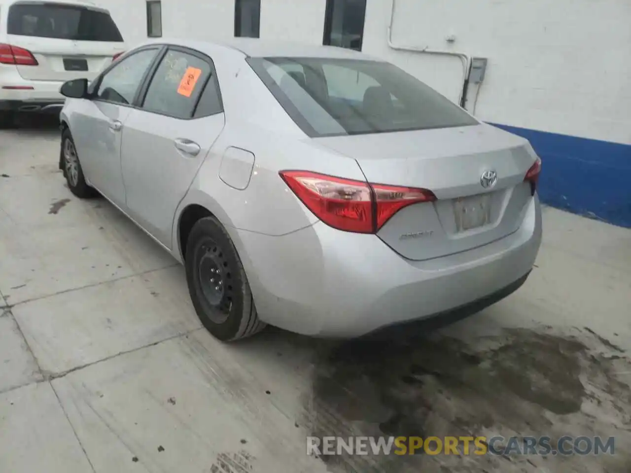 3 Photograph of a damaged car 2T1BURHE4KC238122 TOYOTA COROLLA 2019