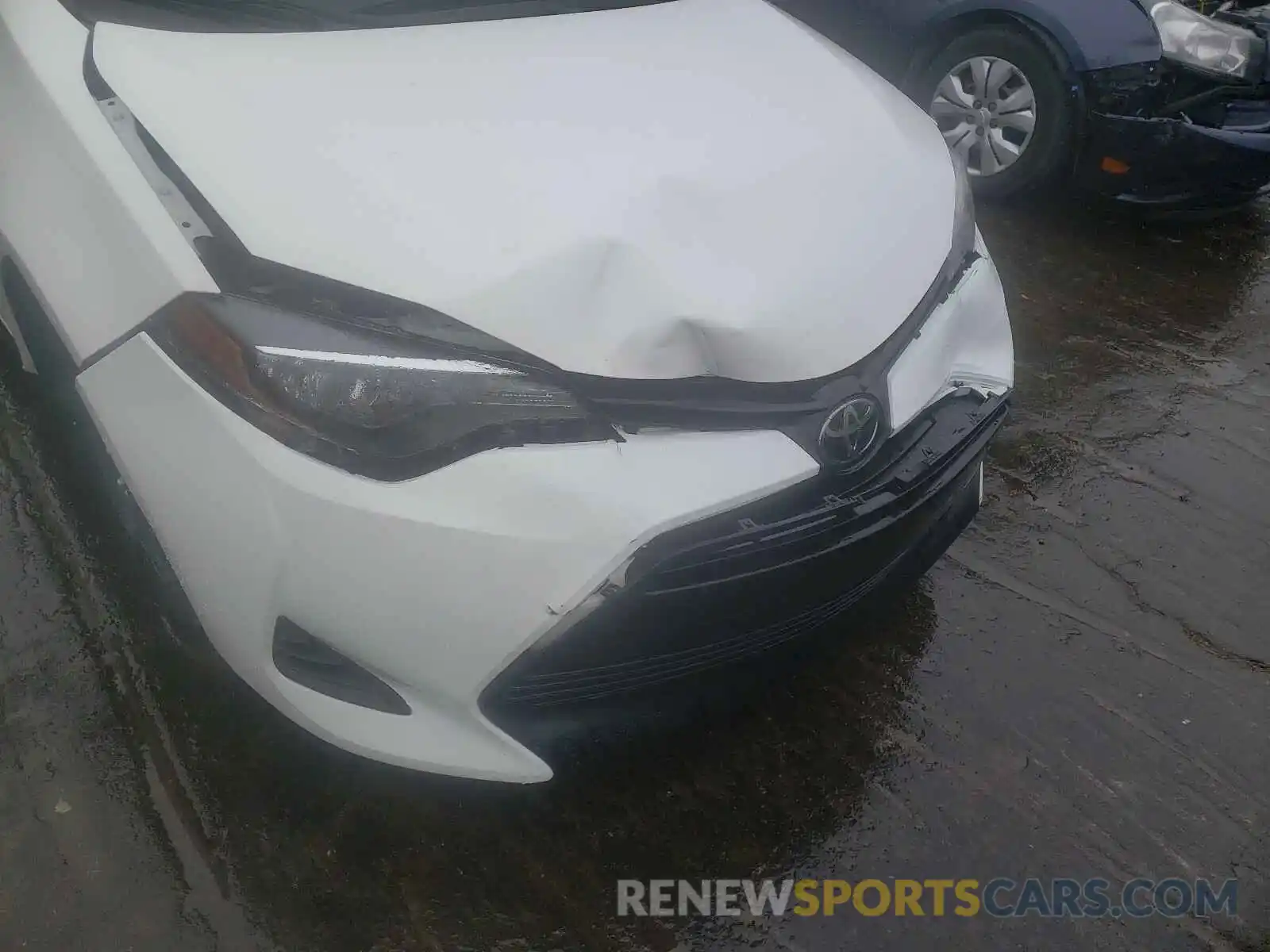 9 Photograph of a damaged car 2T1BURHE4KC238640 TOYOTA COROLLA 2019