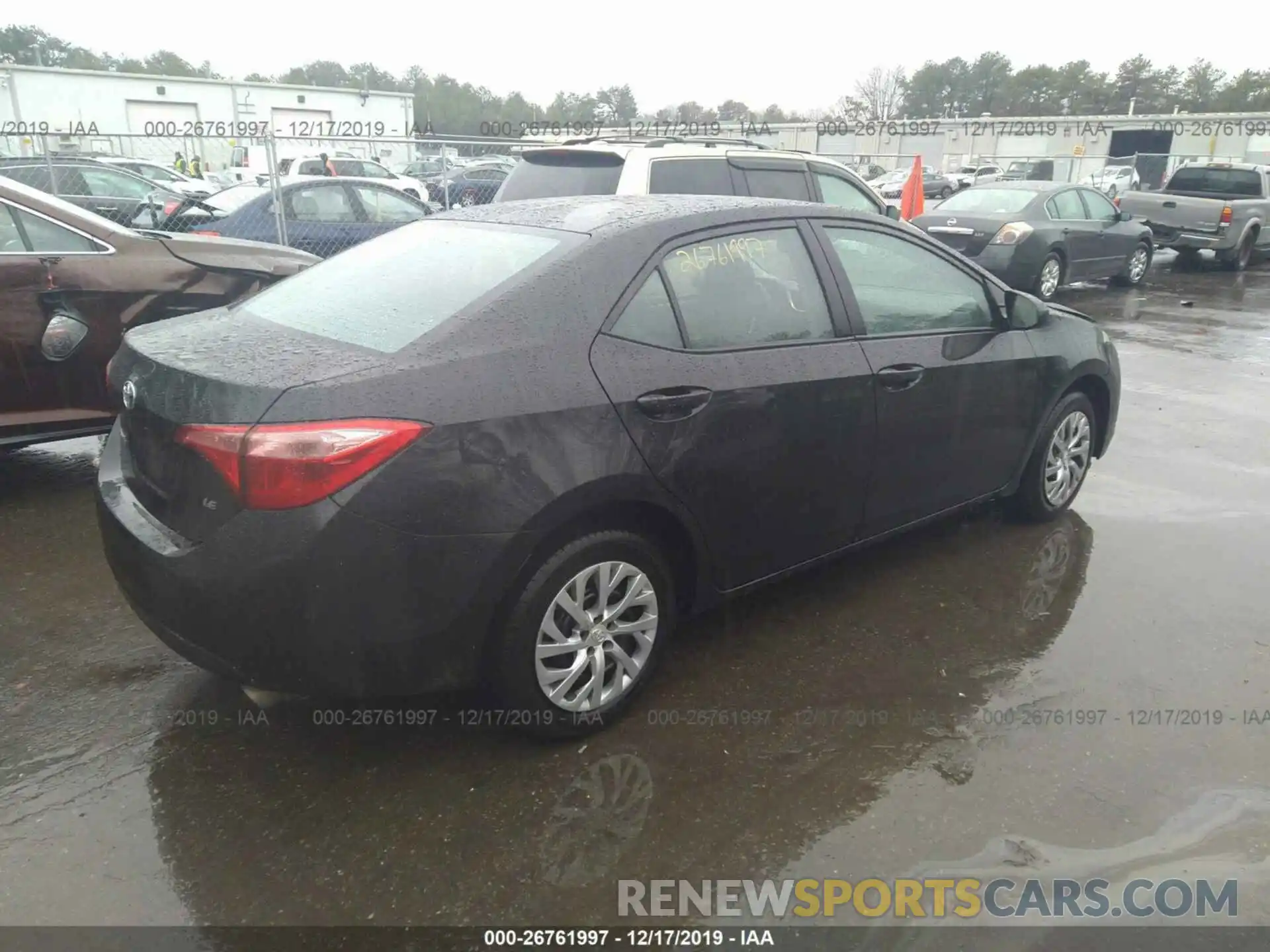 4 Photograph of a damaged car 2T1BURHE4KC239013 TOYOTA COROLLA 2019